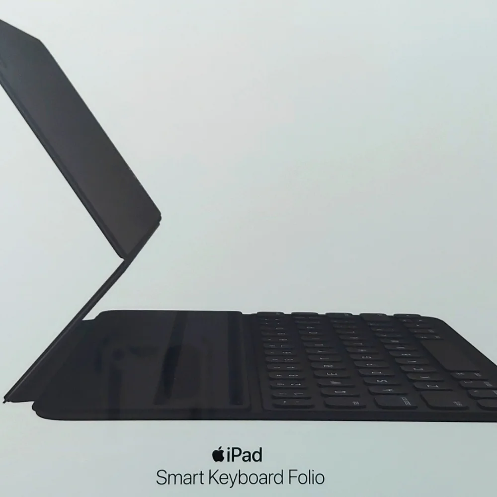 NWT: iPad Smart Keyboard Folio for iPad Pro 11-inch